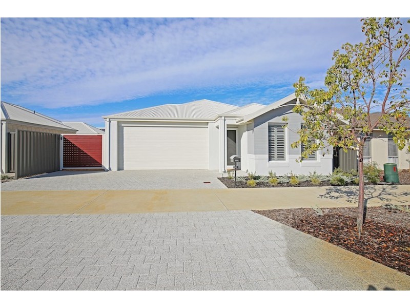 84 Bridgewater Blvd, Erskine WA 6210