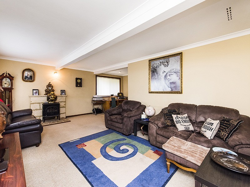 143 Culeenup Road, North Yunderup WA 6208