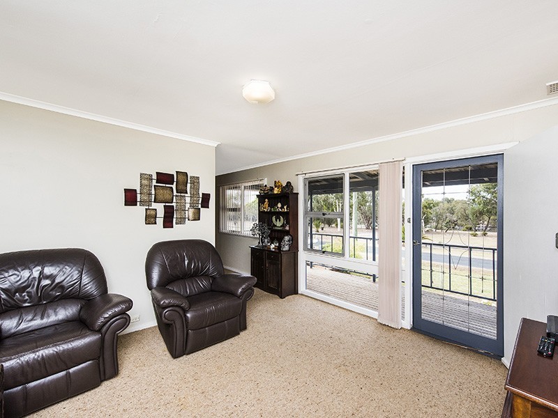 143 Culeenup Road, North Yunderup WA 6208