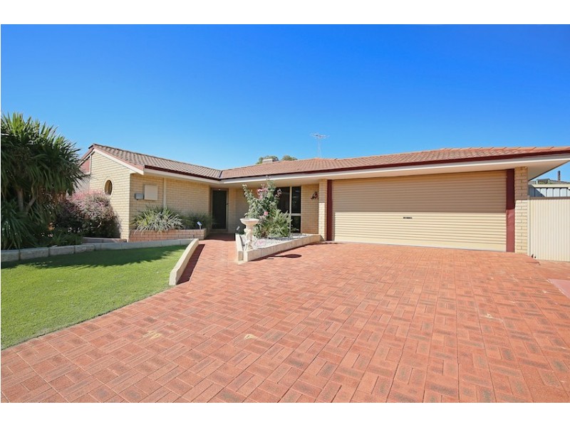 63 Sunningdale Chase, Meadow Springs WA 6210