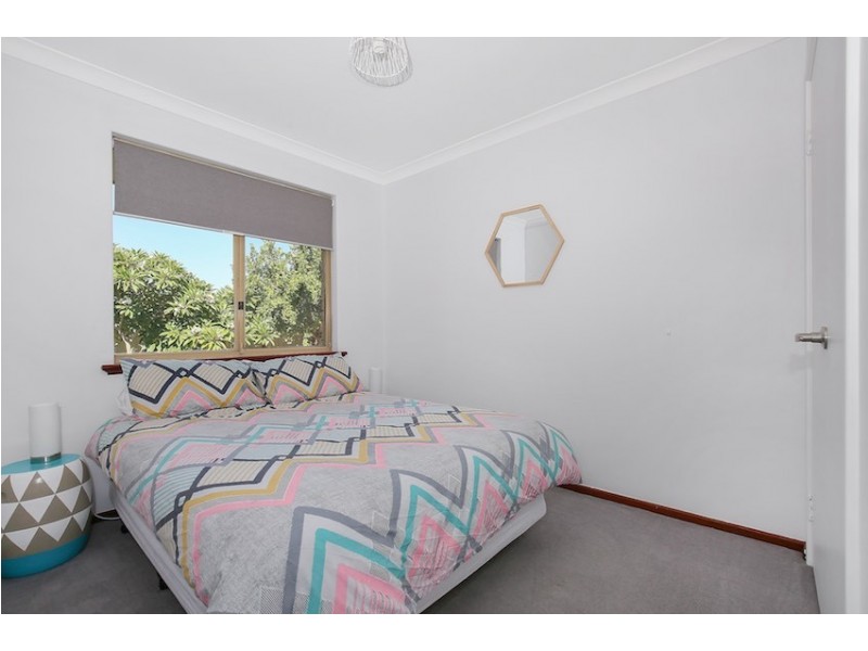 63 Sunningdale Chase, Meadow Springs WA 6210