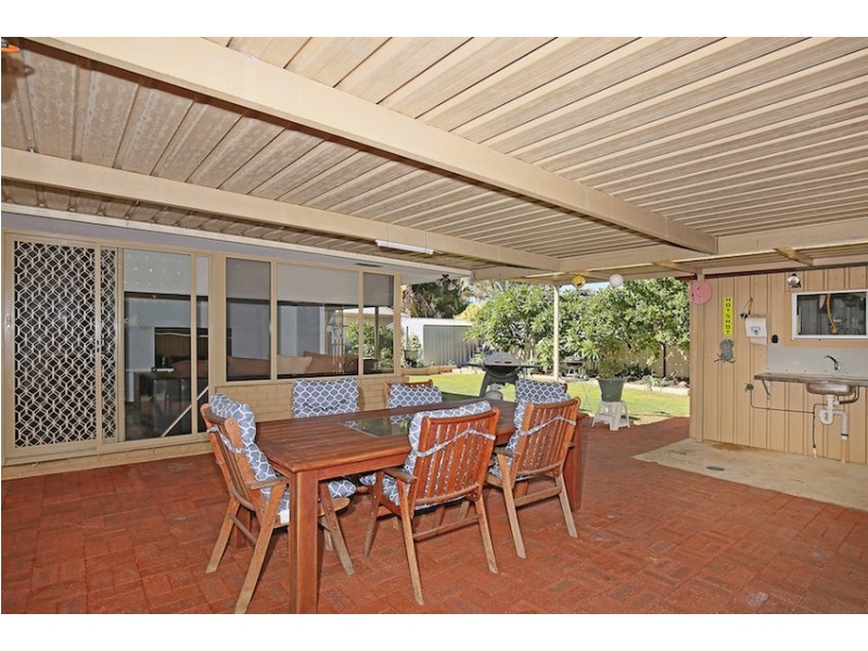 63 Sunningdale Chase, Meadow Springs WA 6210