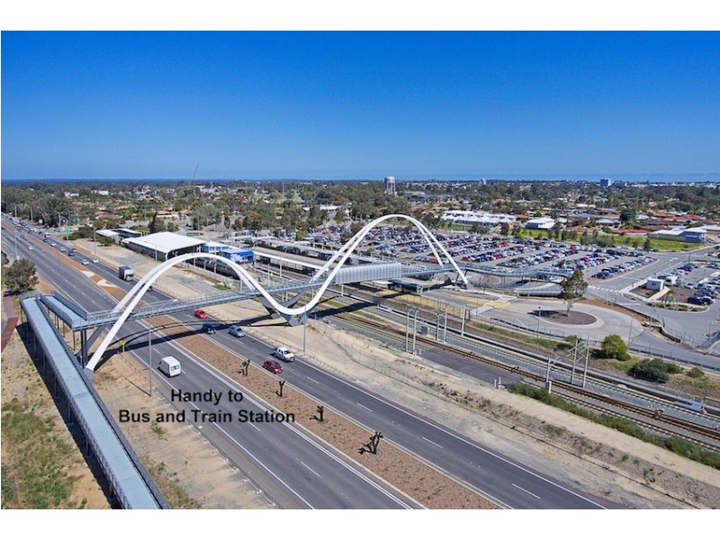 63 Sunningdale Chase, Meadow Springs WA 6210