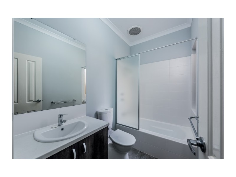 6 RUFA LANE, Halls Head WA 6210