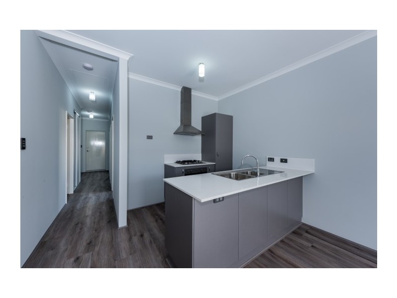 6 RUFA LANE, Halls Head WA 6210