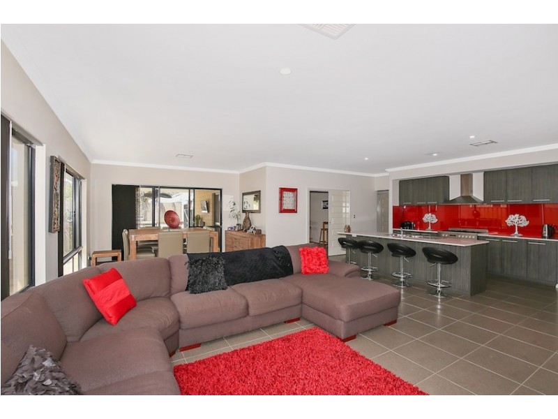 28 Skylark Loop, Erskine WA 6210