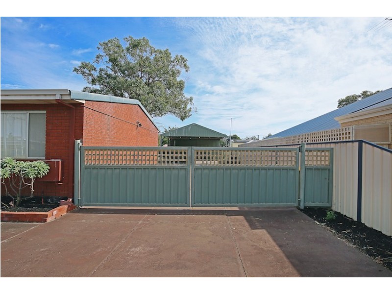 16 Linley Road, Wannanup WA 6210