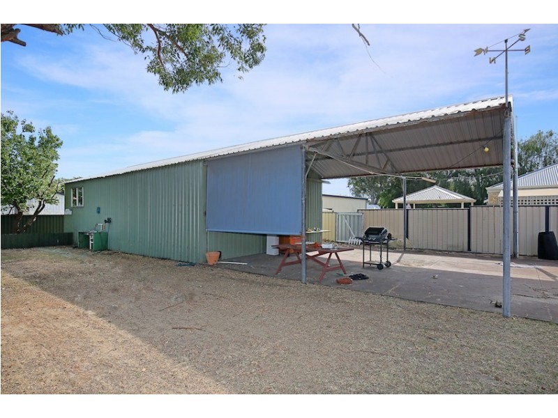 16 Linley Road, Wannanup WA 6210