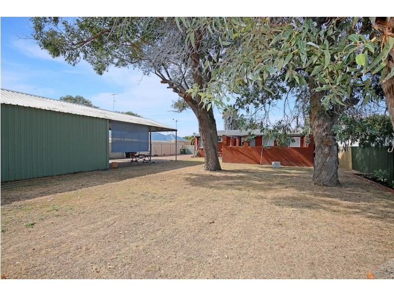 16 Linley Road, Wannanup WA 6210