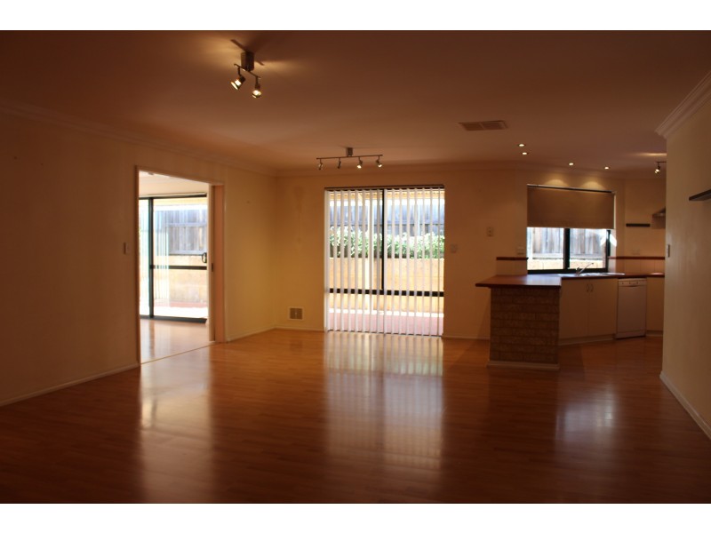 1 Lilly Pilly Lookout, Halls Head WA 6210