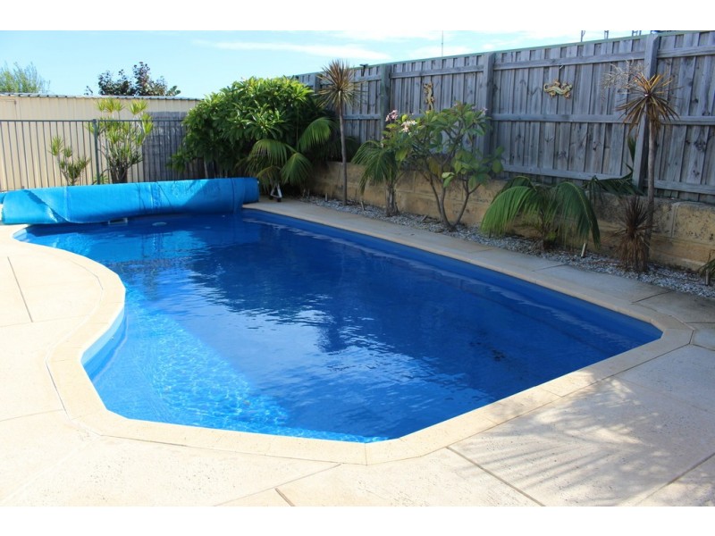 1 Lilly Pilly Lookout, Halls Head WA 6210