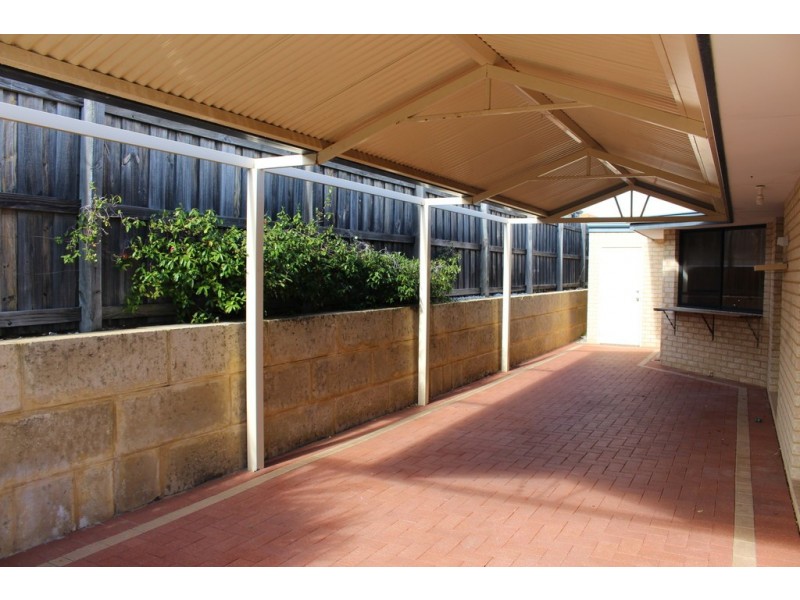 1 Lilly Pilly Lookout, Halls Head WA 6210