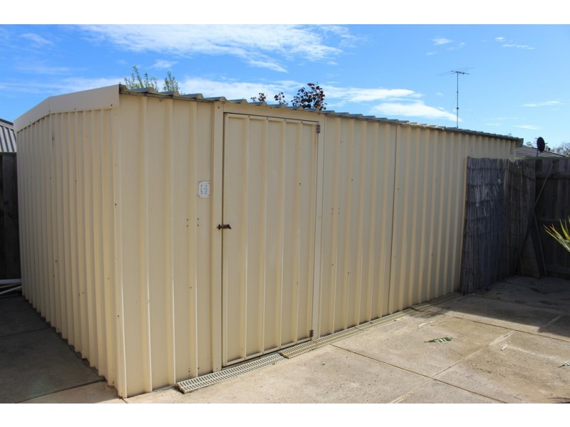 1 Lilly Pilly Lookout, Halls Head WA 6210