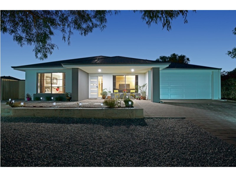 1 Evella Cove, Lakelands WA 6180