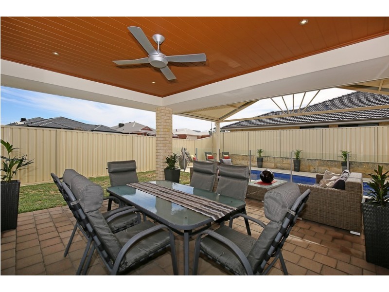 1 Evella Cove, Lakelands WA 6180