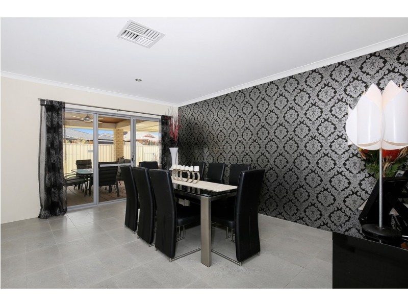 1 Evella Cove, Lakelands WA 6180