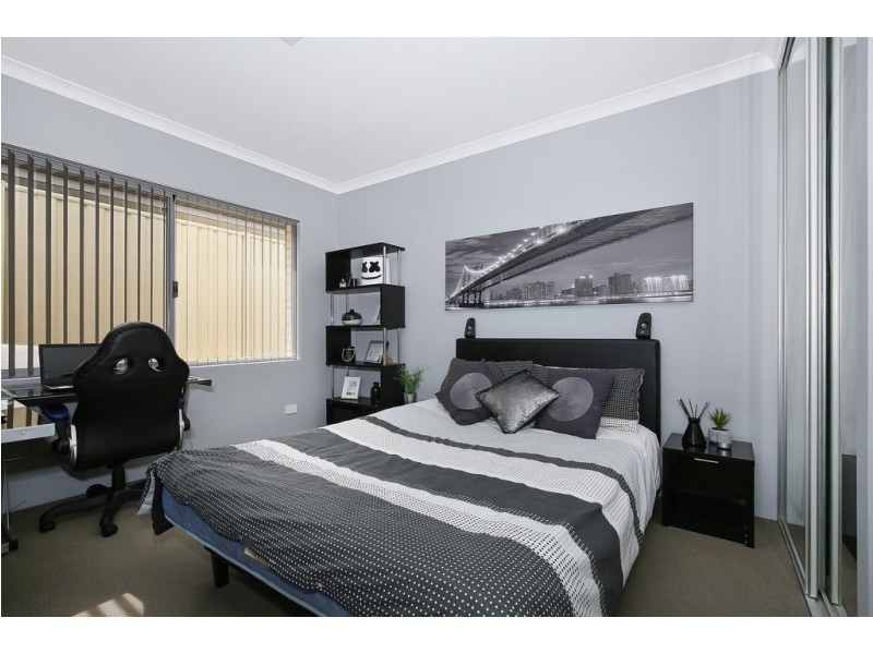 1 Evella Cove, Lakelands WA 6180