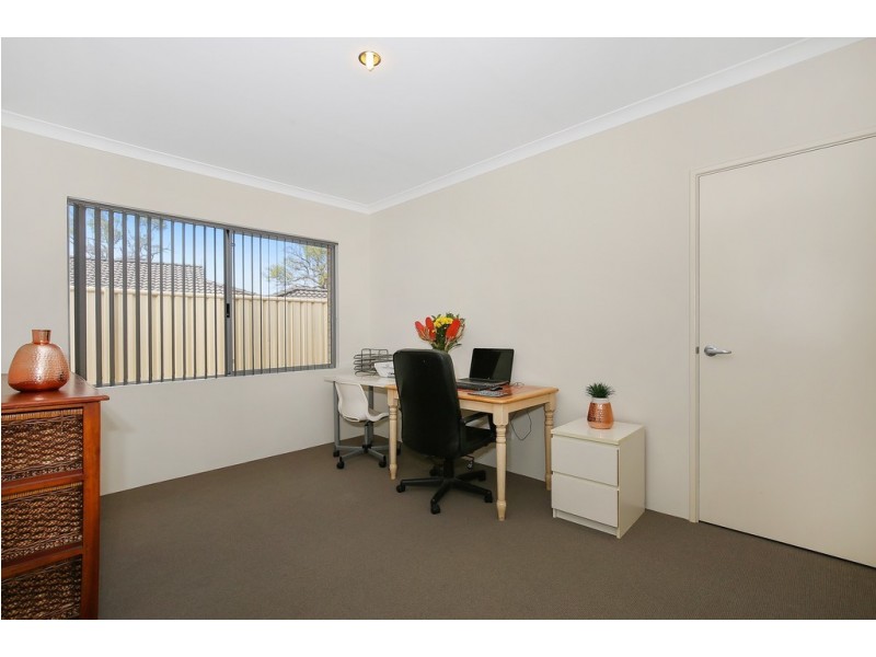 1 Evella Cove, Lakelands WA 6180