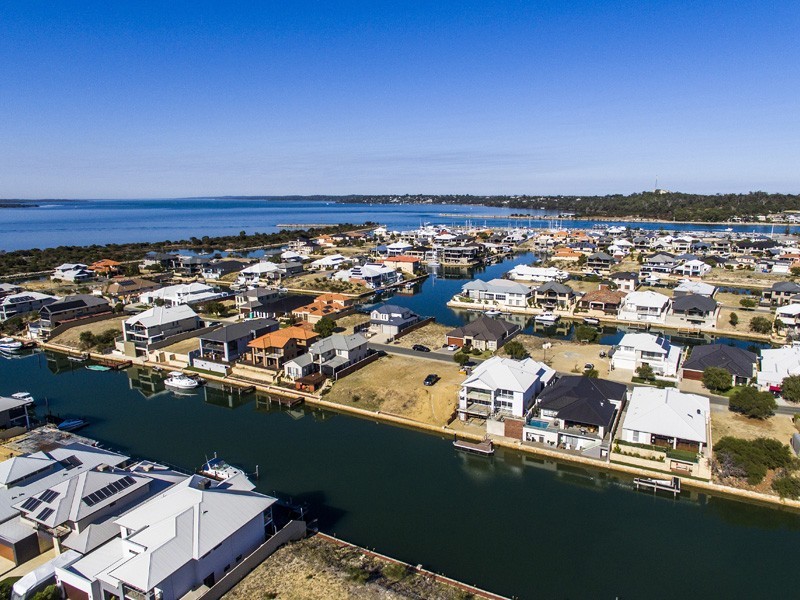 11 and 19 Sandpiper Island Retreat, Wannanup WA 6210