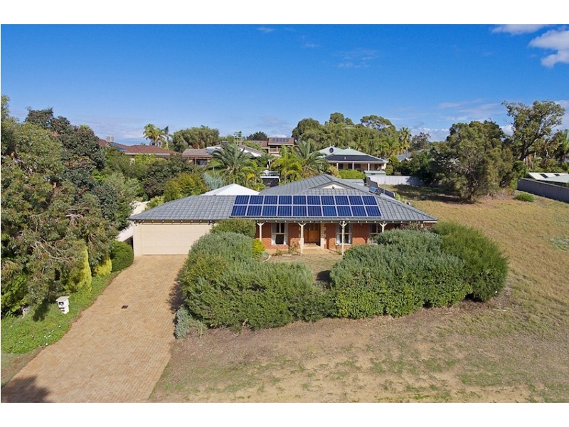 104 Mclarty Road, Halls Head WA 6210