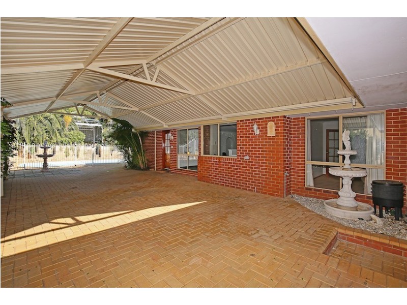 104 Mclarty Road, Halls Head WA 6210