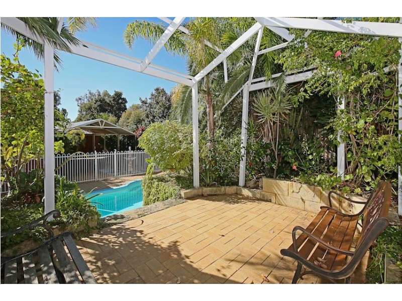 104 Mclarty Road, Halls Head WA 6210