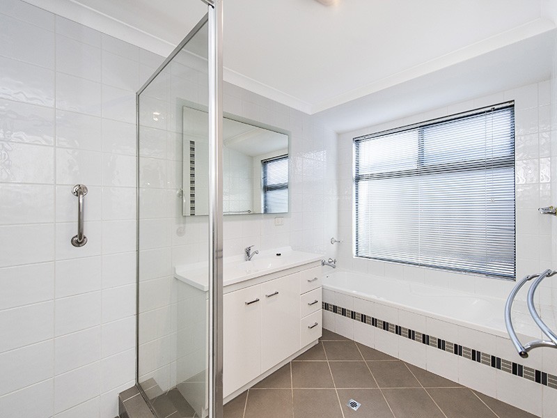 64 Janis Street, Halls Head WA 6210