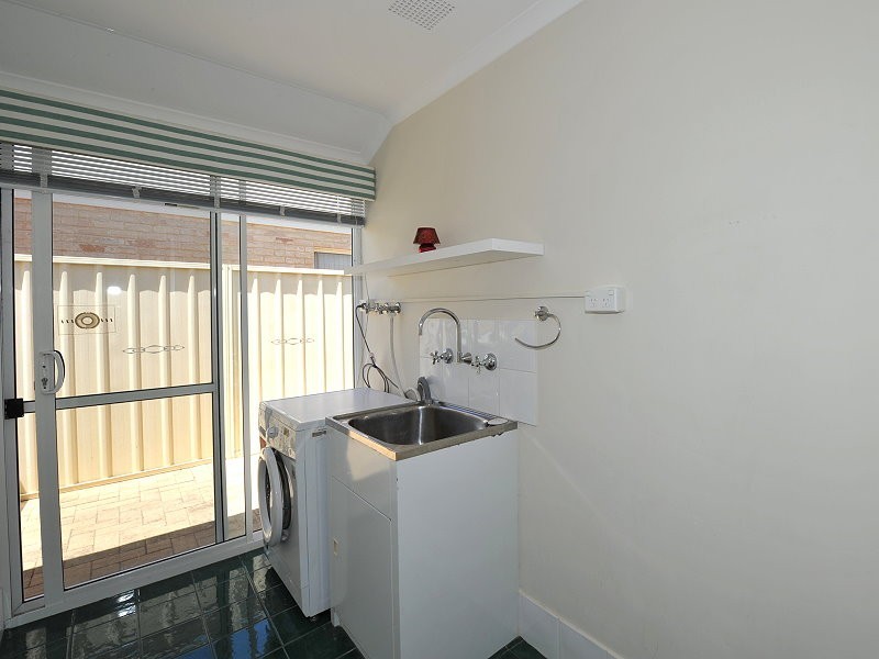 1 Brouwer Trail, Dudley Park WA 6210