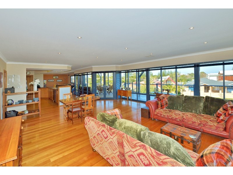 3 Bight Reefs Road, Singleton WA 6175