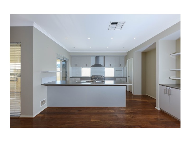 5 Mystery Way, Dudley Park WA 6210