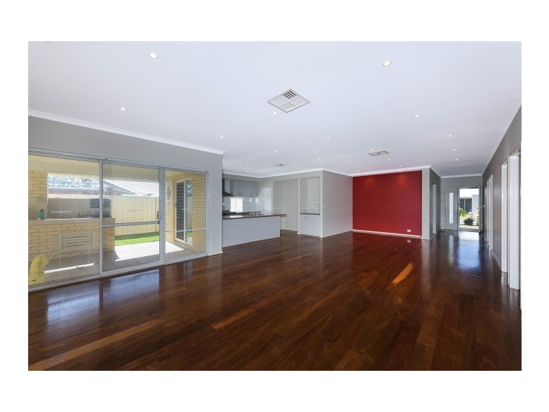 5 Mystery Way, Dudley Park WA 6210