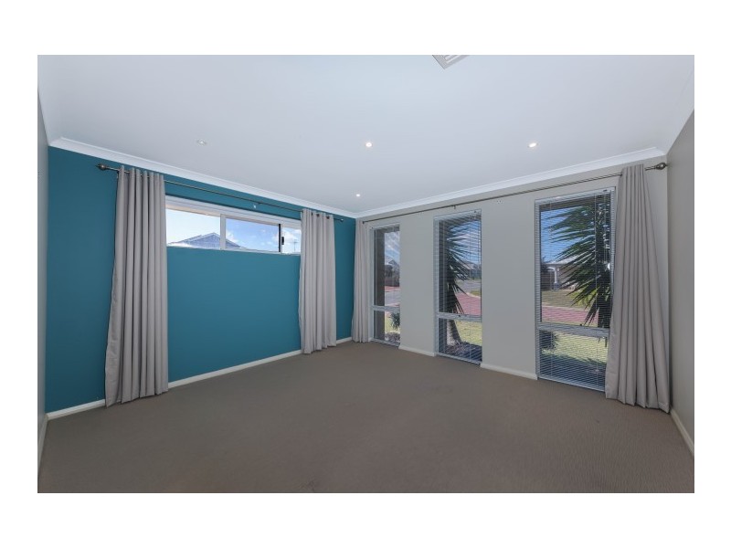 5 Mystery Way, Dudley Park WA 6210