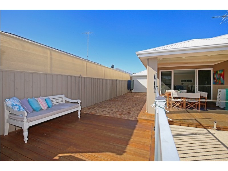 14 Cordia Way, Halls Head WA 6210