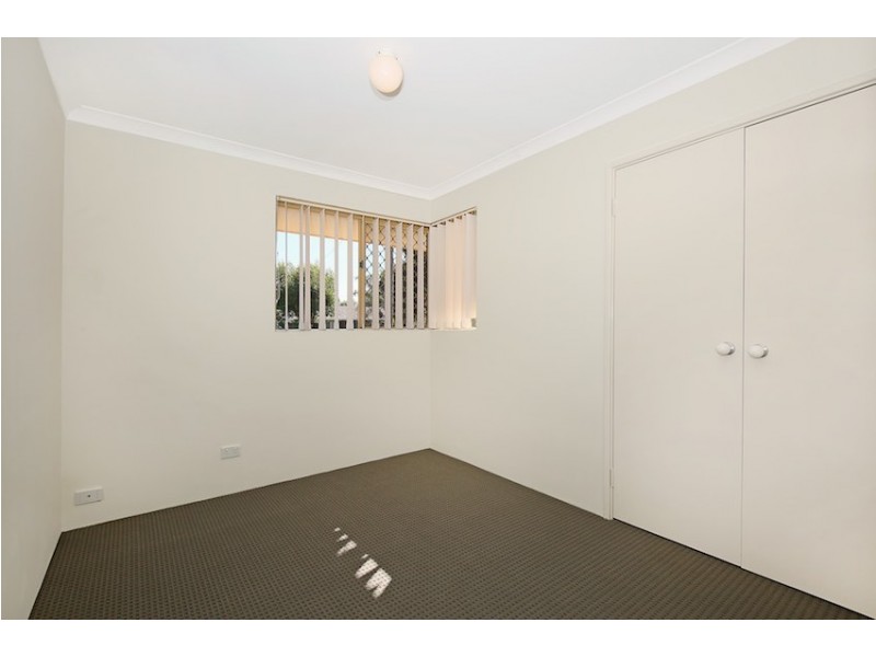 25a Kallang Rd, Coodanup WA 6210