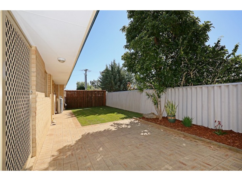 25a Kallang Rd, Coodanup WA 6210