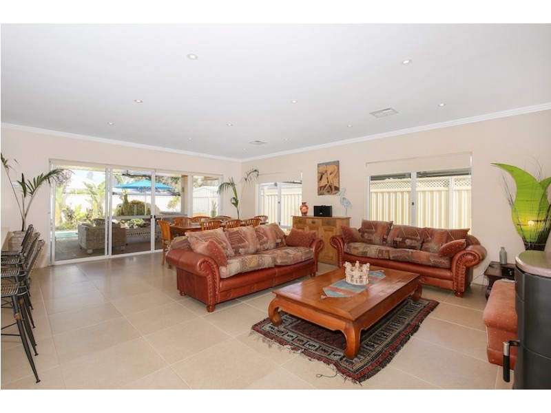 12 George Hibbert Road, Madora Bay WA 6210