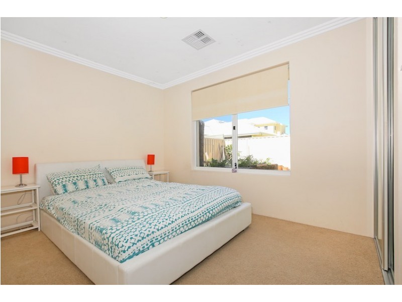 12 George Hibbert Road, Madora Bay WA 6210