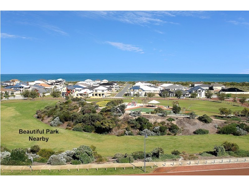 12 George Hibbert Road, Madora Bay WA 6210