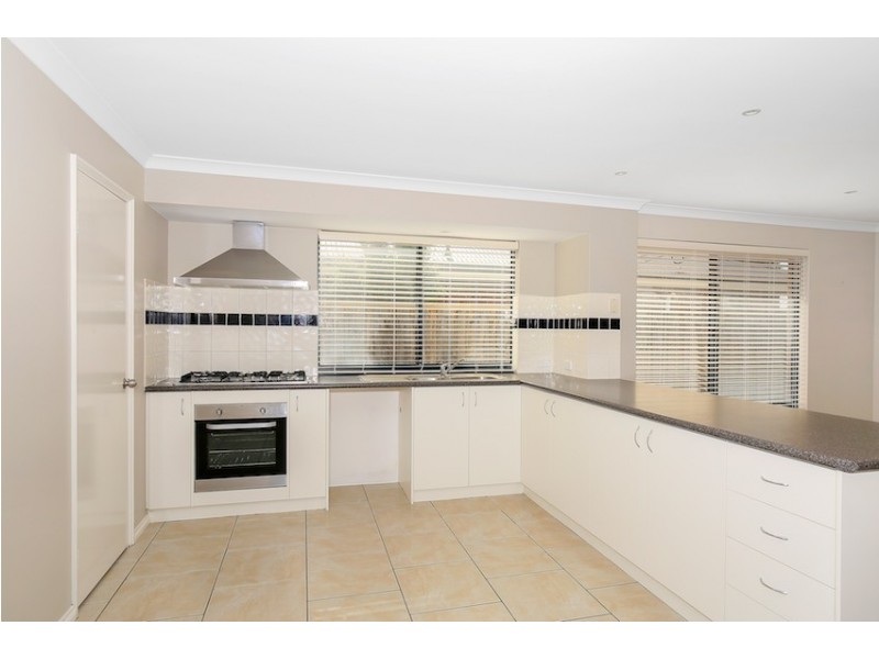 3 Varia Way, Halls Head WA 6210