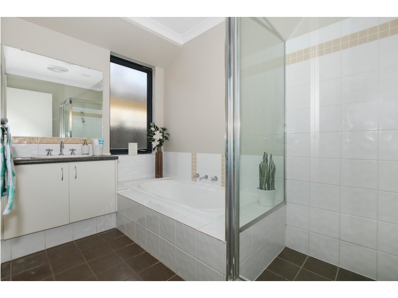 3 Varia Way, Halls Head WA 6210