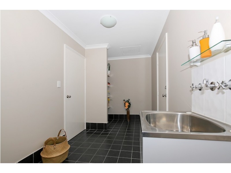 3 Varia Way, Halls Head WA 6210