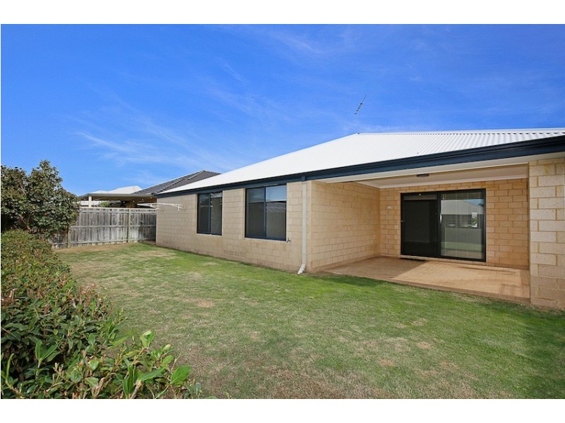 3 Varia Way, Halls Head WA 6210
