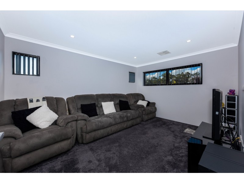 22 Ashwood Parkway, Lakelands WA 6180