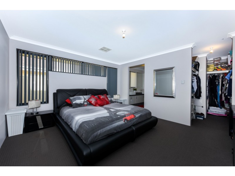 22 Ashwood Parkway, Lakelands WA 6180