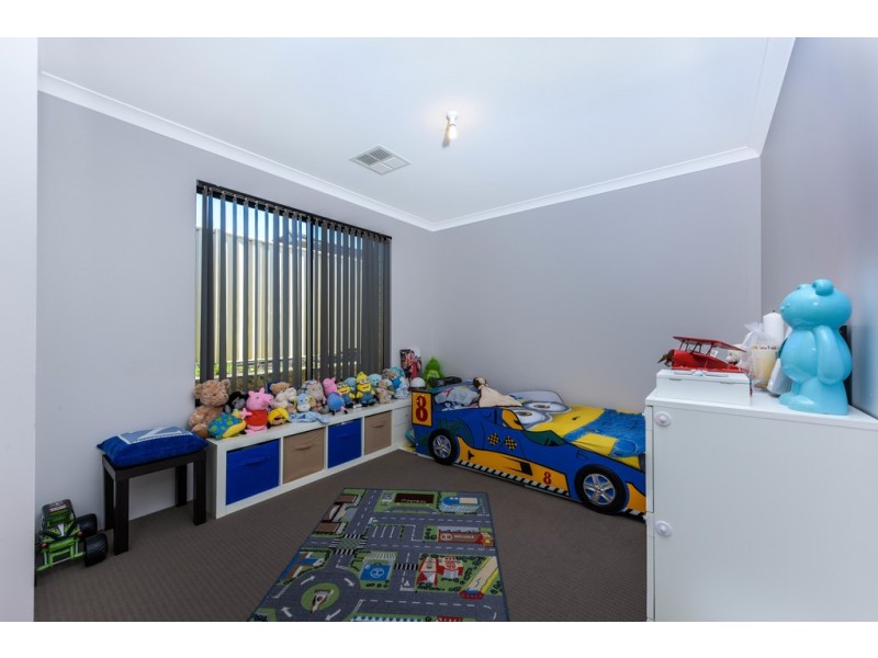 22 Ashwood Parkway, Lakelands WA 6180