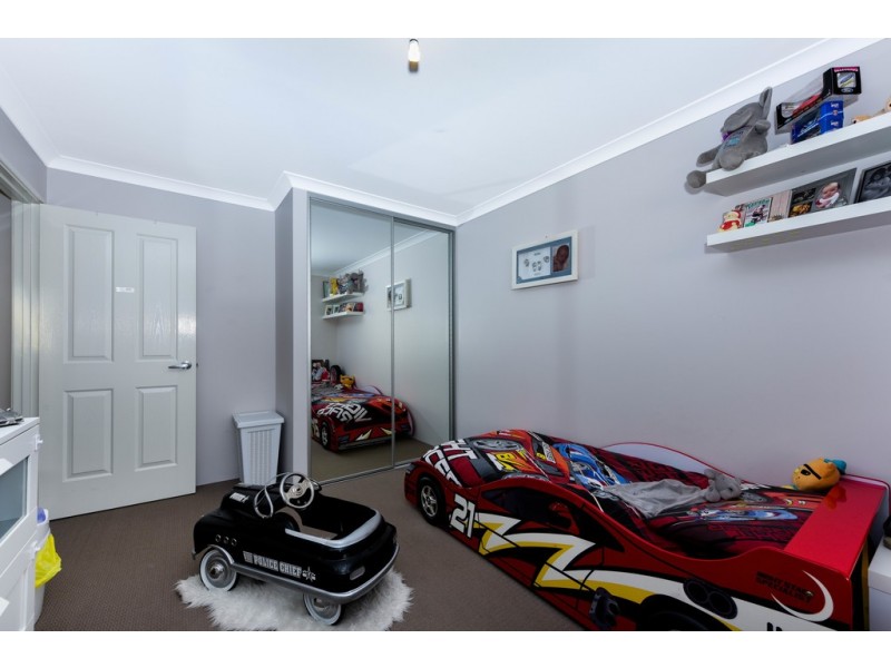 22 Ashwood Parkway, Lakelands WA 6180