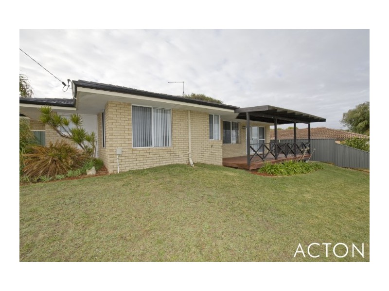76 Crystaluna Drive, Golden Bay WA 6174