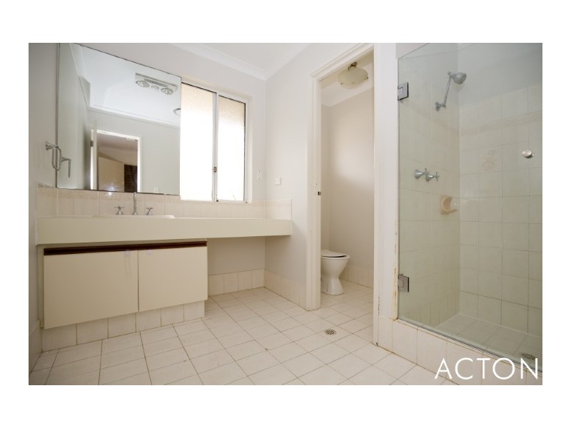 76 Crystaluna Drive, Golden Bay WA 6174