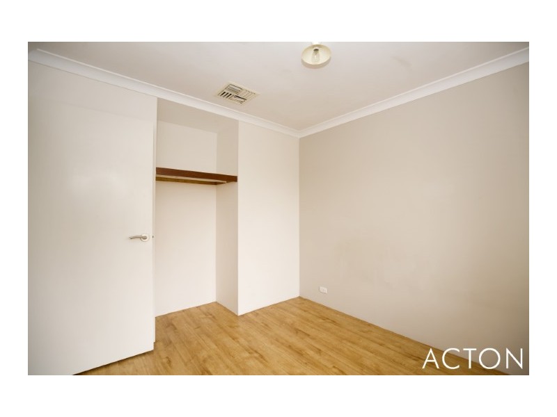 76 Crystaluna Drive, Golden Bay WA 6174