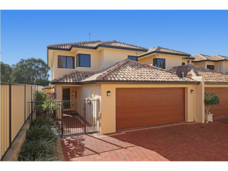 7/21 Pebble Beach Boulevard, Meadow Springs WA 6210